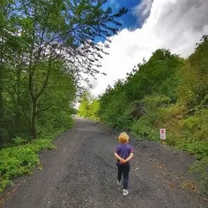 Les Terrils 11/19 De Loos-En-Gohelle 9 La montée vers ce terril avec un enfant de 4-5 ans est possible. Toutefois, vous n'irez pas jusqu'au sommet.