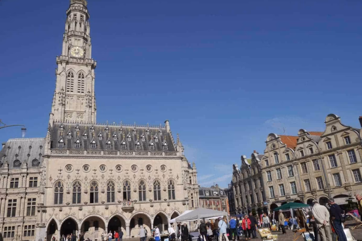 Arras place des héros