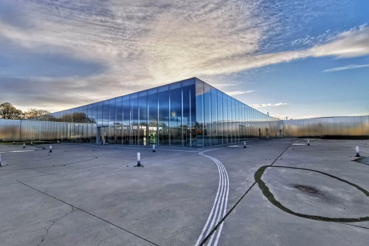 Le Musée du Louvre Lens vu de l'extérieur