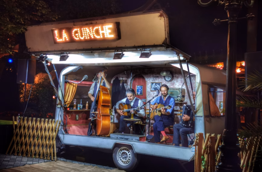 Mon Guide D'Europa Park, De Rulantica Et Du Resort Hôtel ! 79 Camionnette aménagé pour que des musiciens jouent de la musique.