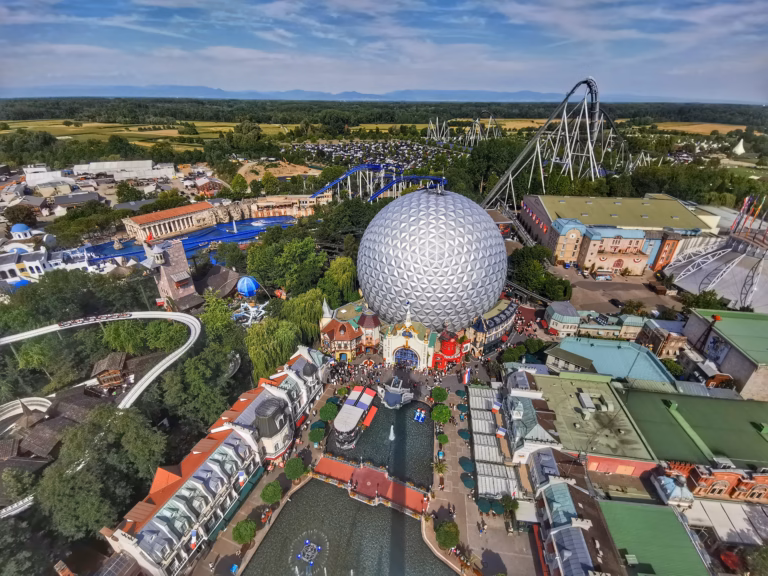 Vue aérienne des attractions d'Europa Park