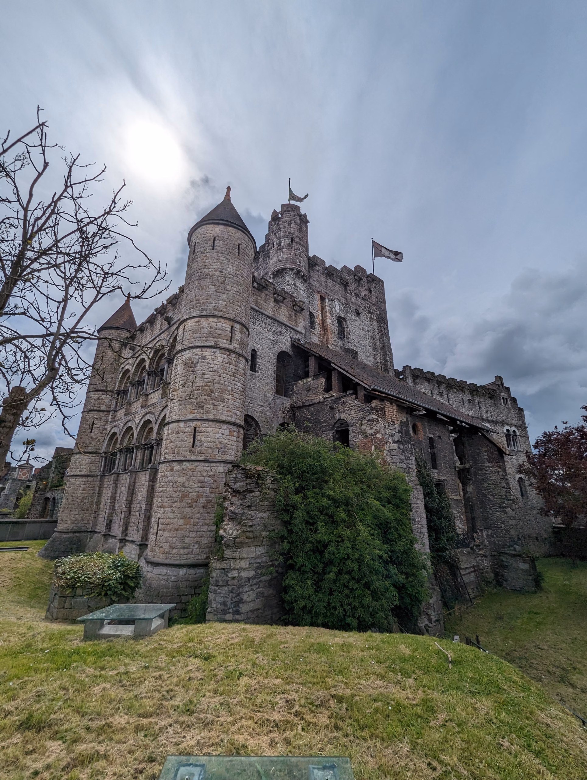Le Château des Comtes à Gand : Une plongée captivante au cœur du Moyen Âge 54
