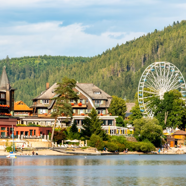 Découvrir le Lac de Titisee en Famille : Activités, Tarifs et Informations Pratiques