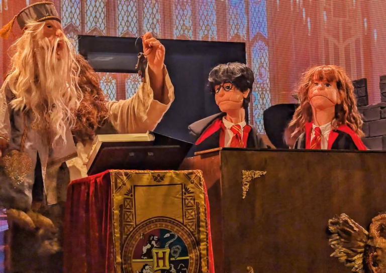 Hermoine et HArry Potter en marionette