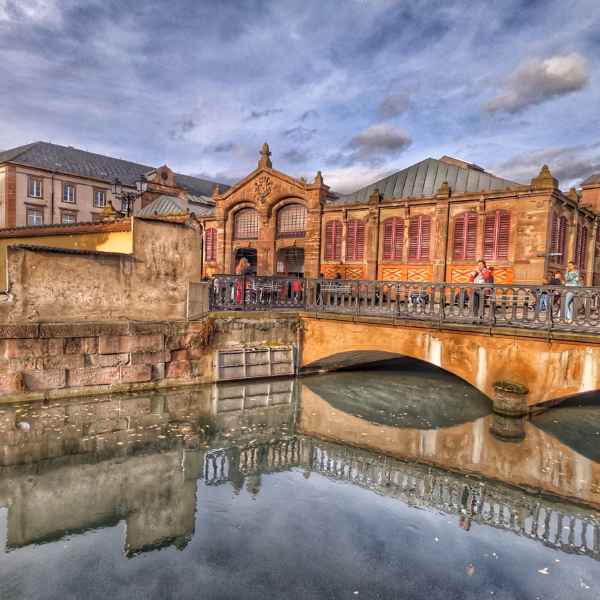 la petite venise, vu sur le marché couvert